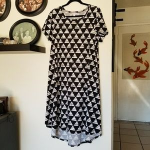 EUC Lularoe Carly Dress - Black Triangles